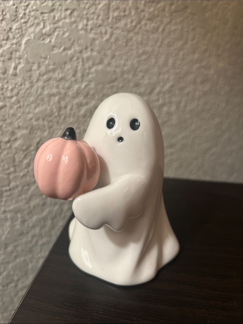 Target Hyde & EEK! White Ceramic Ghost Holding Pink Pumpkin